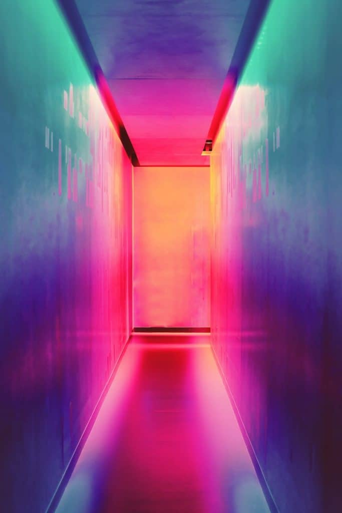 Atelier reprendre confiance 1 multicolored hallway